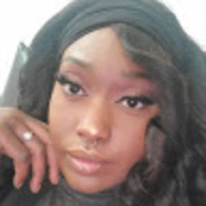 Meet your Posher, Dominique d.